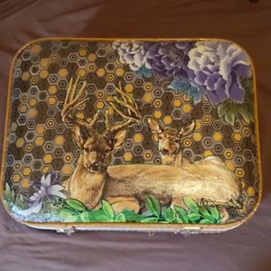 Vintage Suitcase (Art by De La Luna Designs)